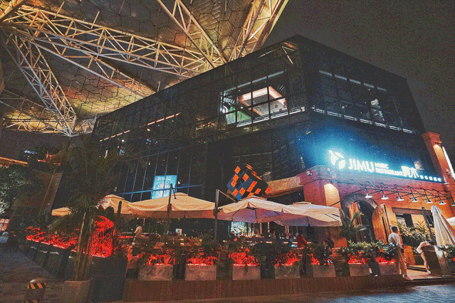 阳江这座三层独栋的音乐餐酒吧是陈赫开的？真是吃了火锅来喝酒！