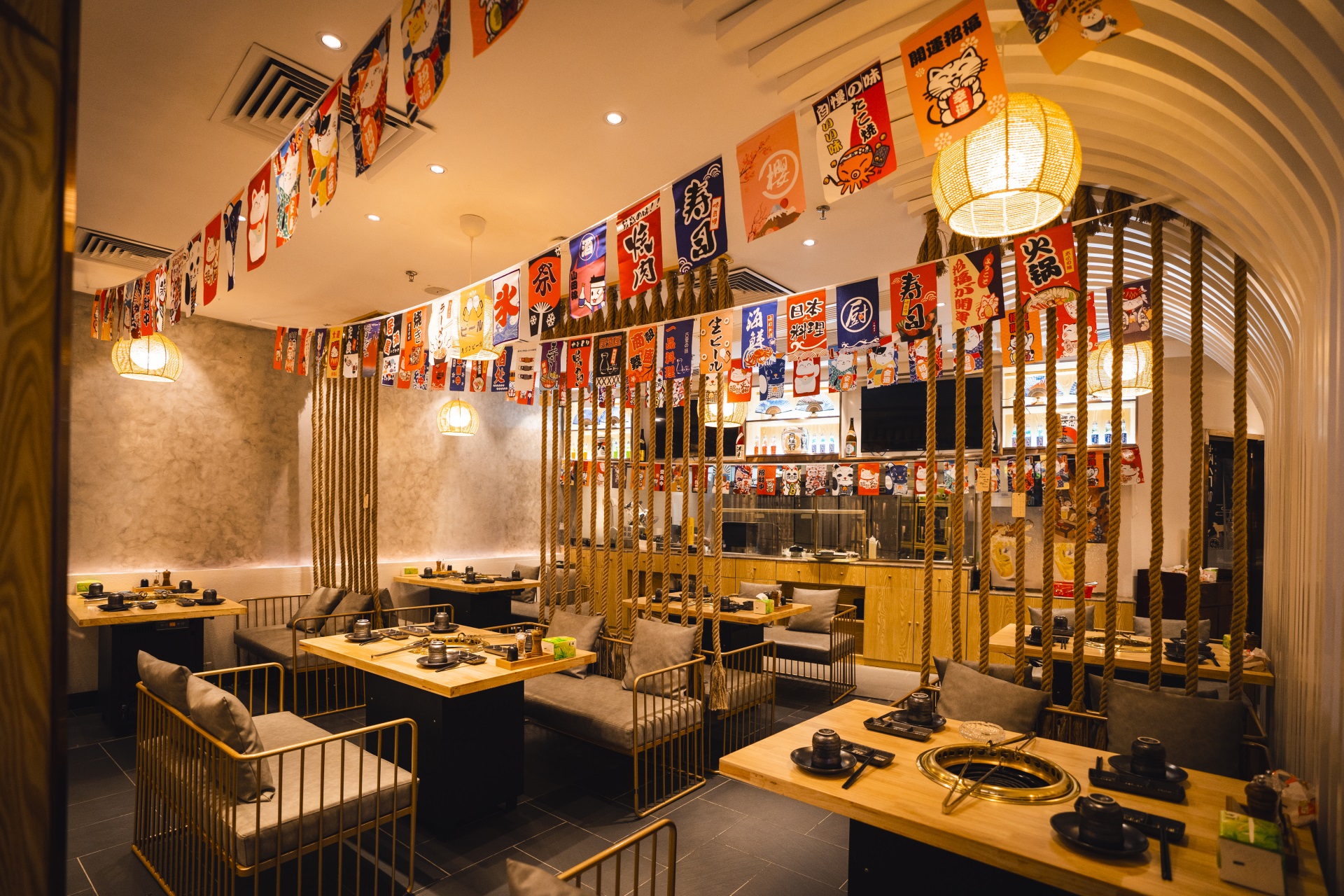 阳江如何通过深圳餐饮空间设计来确定餐厅的装修风格？