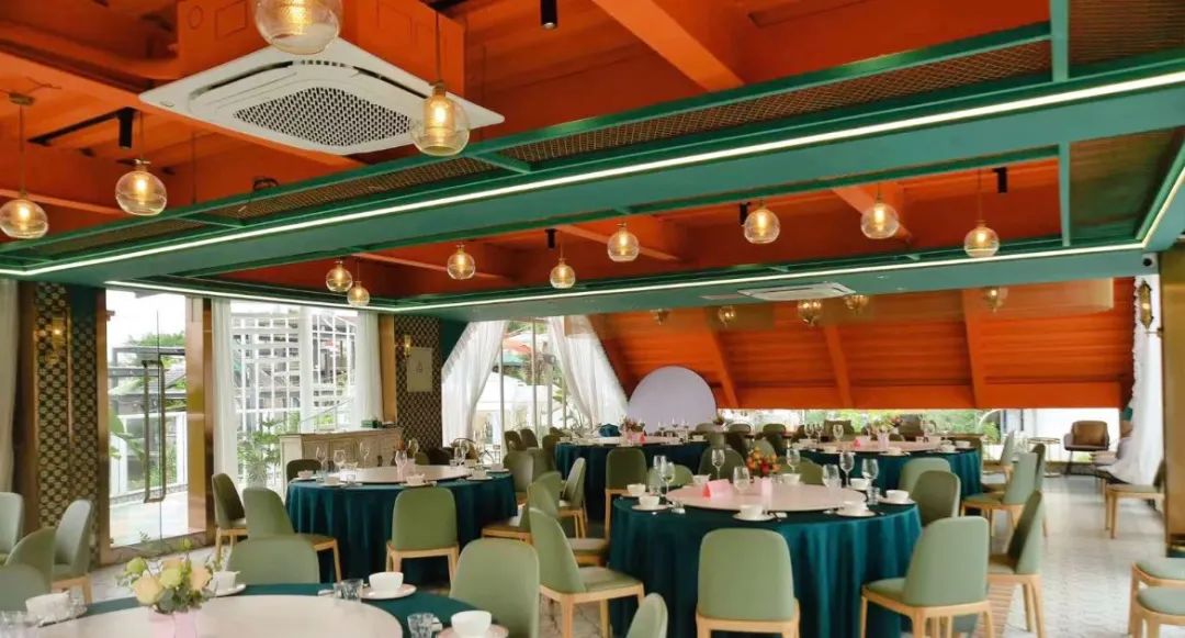 阳江将色彩碰撞到底，看这家深圳餐饮空间设计如何诠释独特的摩洛哥风情